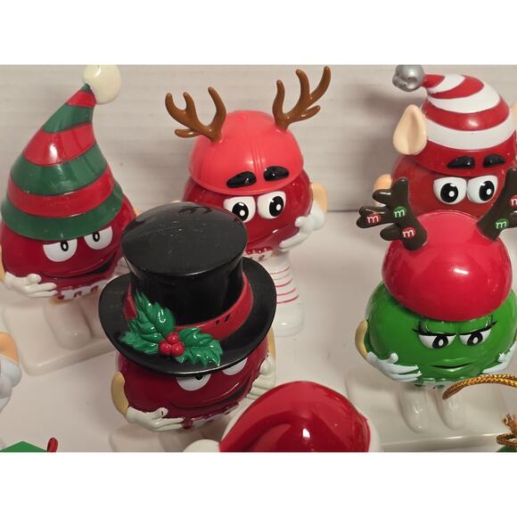 M&M'S Candy Figures. Christmas and Winter Multicolor LOT OF 29 Collectibles - Picture 5 of 13